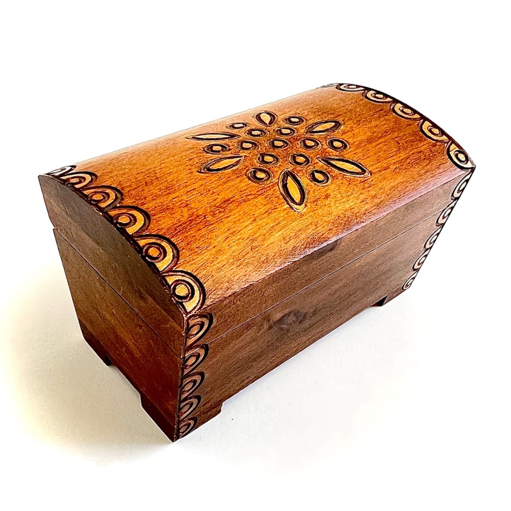 Vintage Hand-Carved Wooden Treasure Chest Trinket Jewelry Box 4” - Picture 2 of 9